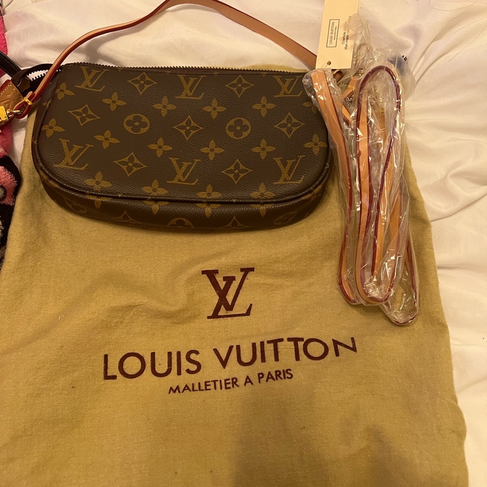 L inspired clutch